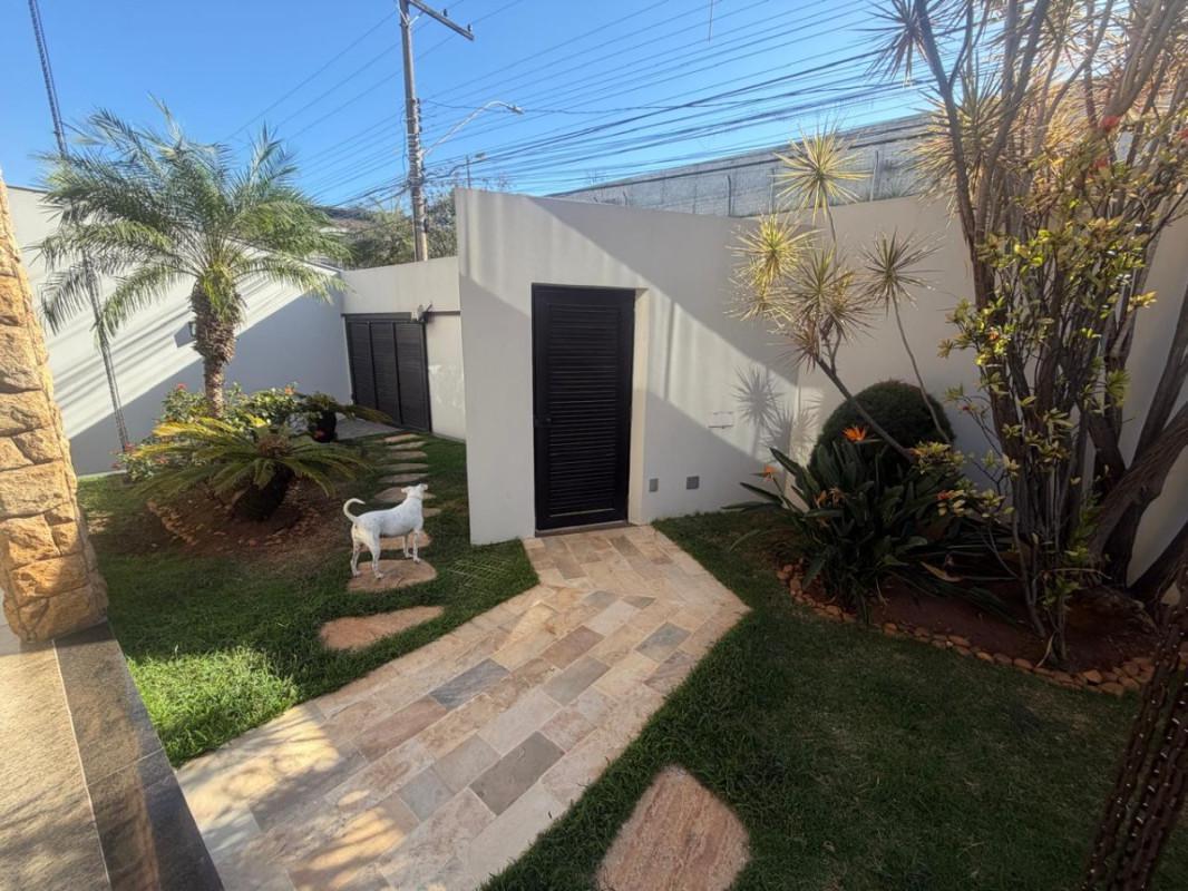Casa, Jardim Riacho das Pedras, 4 Quartos, 6 Vagas, 1 Suíte