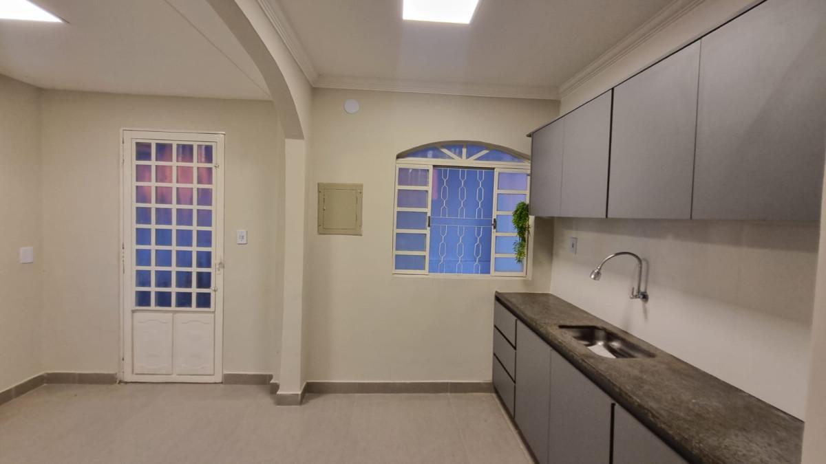 Casa, Alto das Flores, 3 Quartos, 4 Vagas, 1 Suíte