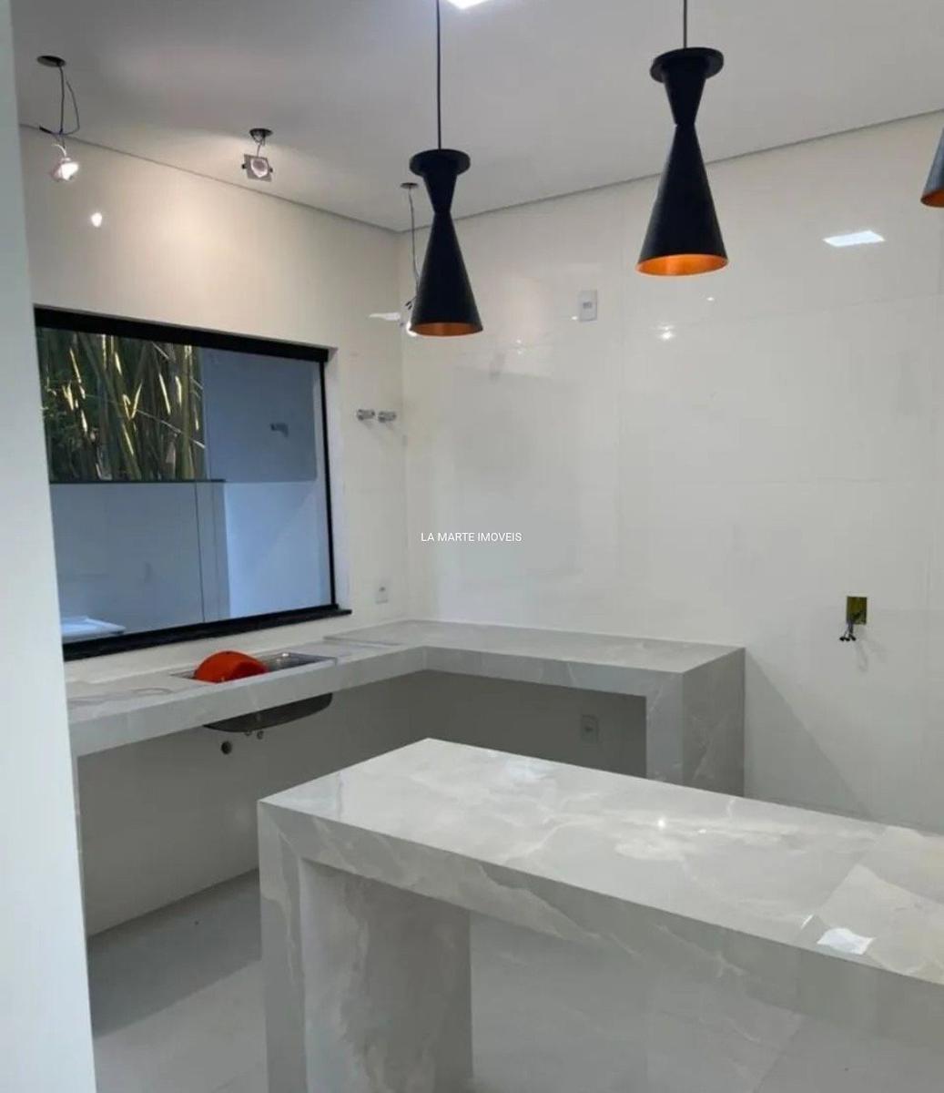 Casa, Tropical, 3 Quartos, 3 Vagas, 1 Suíte
