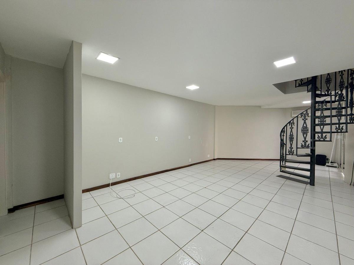 Andar, São José, 0 Quarto, 0 Vaga