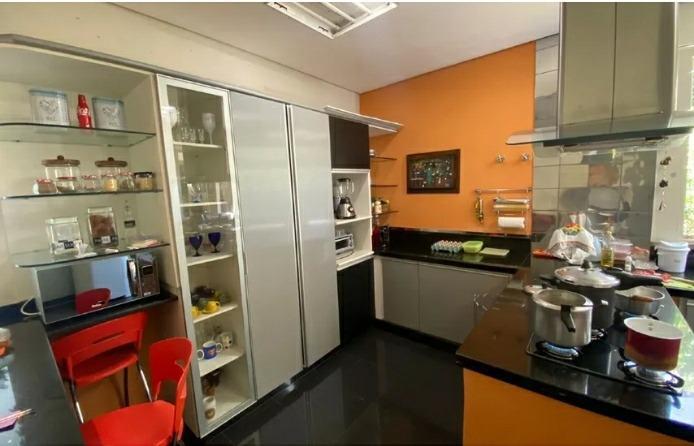 Casa, Estoril, 3 Quartos, 6 Vagas, 3 Suítes