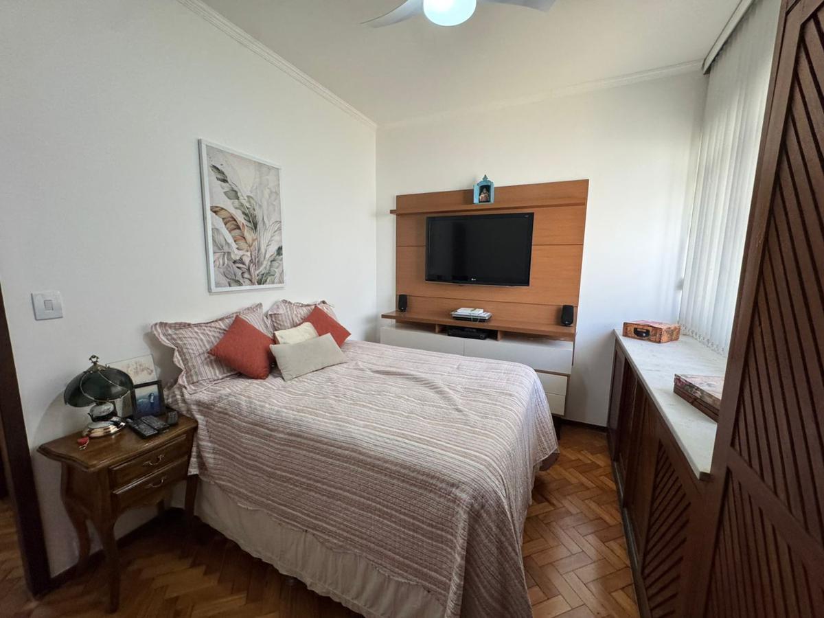 Casa, Sagrada Família, 4 Quartos, 2 Vagas