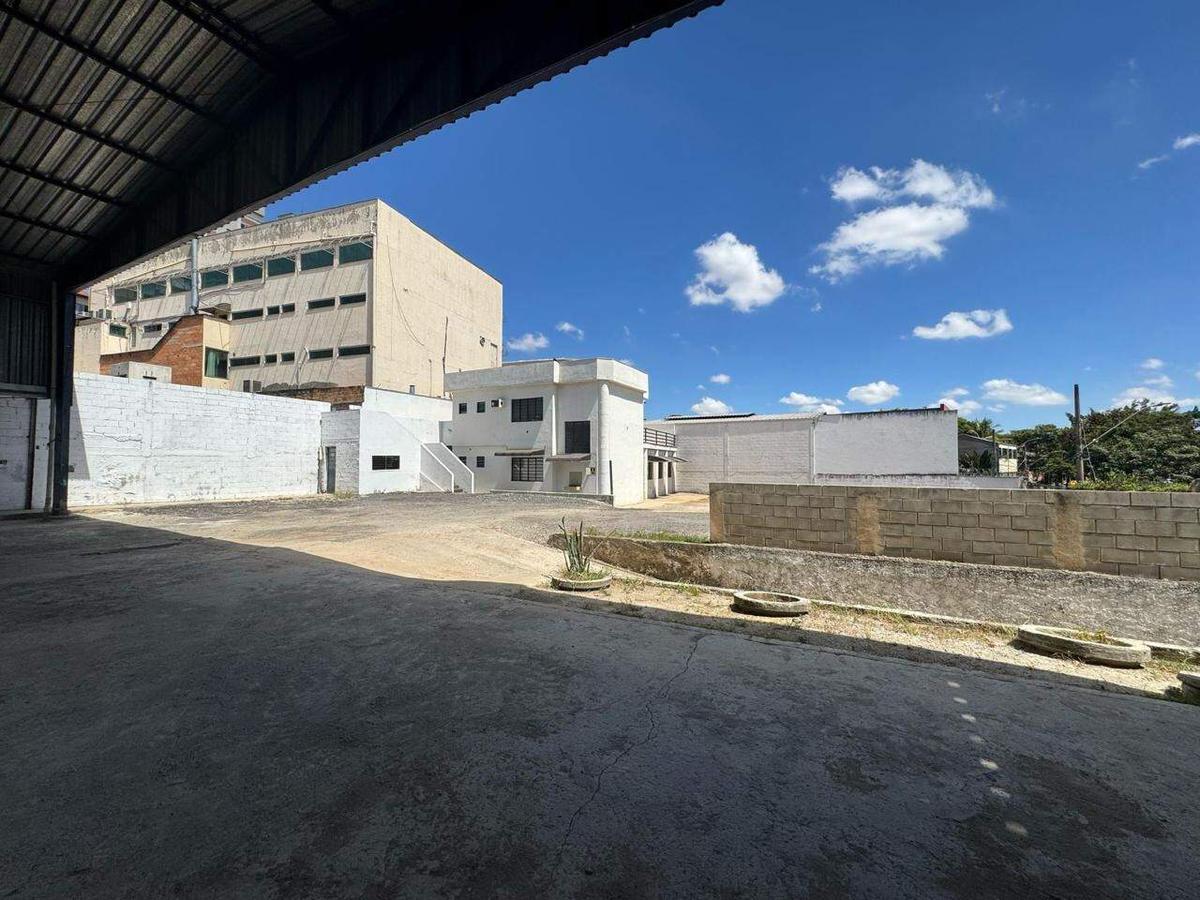 Galpão, Betânia, 1 Quarto, 40 Vagas