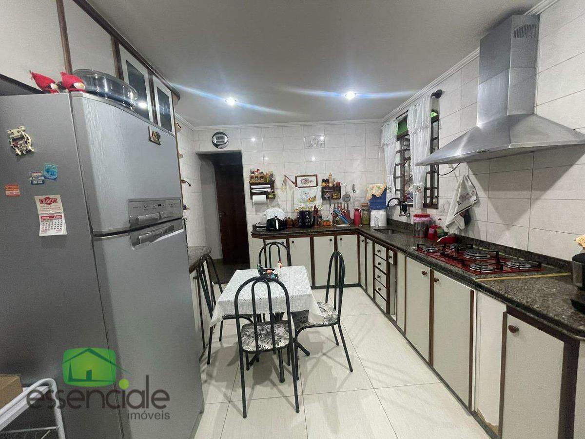 Casa, Santa Helena, 3 Quartos, 2 Vagas, 1 Suíte