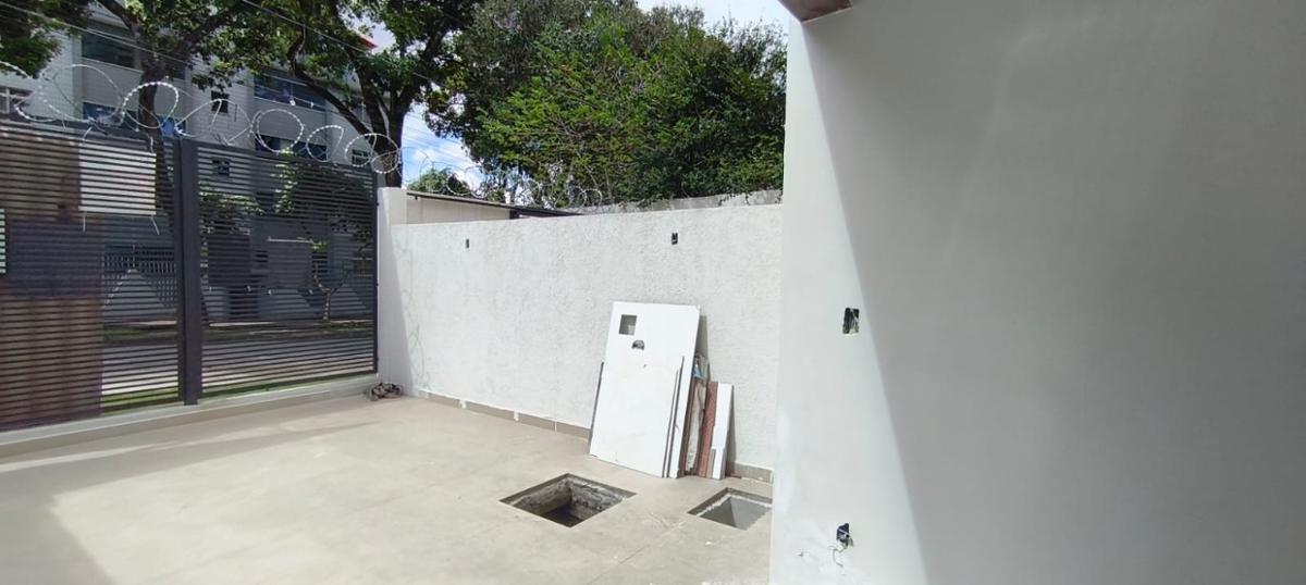 Casa, Santa Mônica, 3 Quartos, 2 Vagas, 1 Suíte