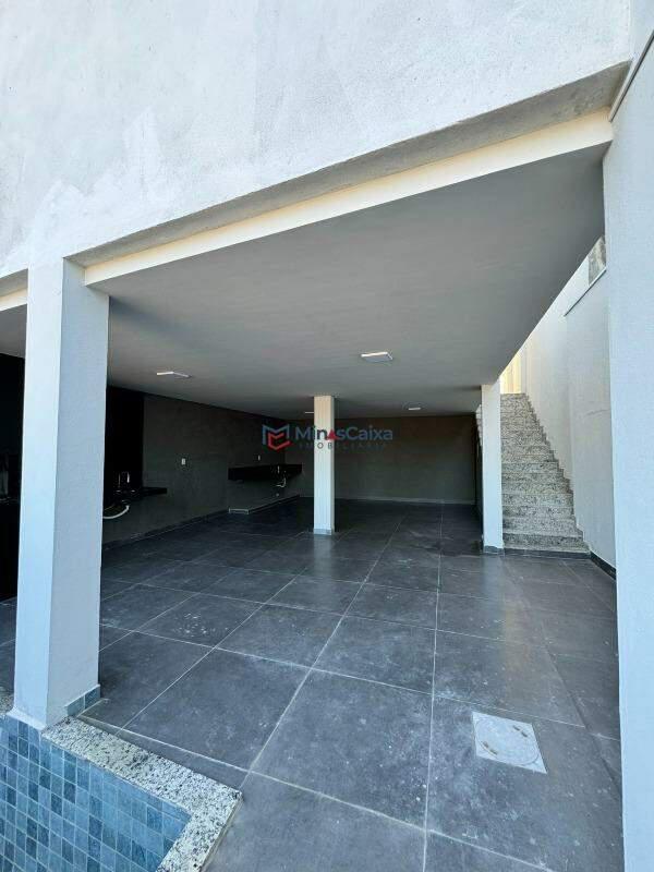 Casa, Vila Celeste, 3 Quartos, 2 Vagas, 1 Suíte