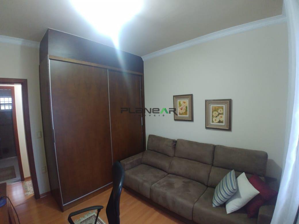 Casa, Jardim Riacho das Pedras, 3 Quartos, 2 Vagas, 1 Suíte