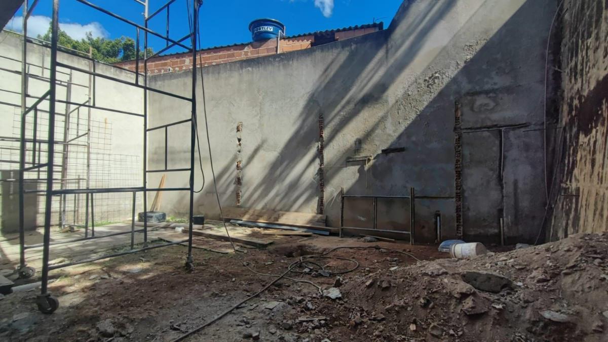 Galpão, Santa Terezinha, 0 Quarto, 10 Vagas