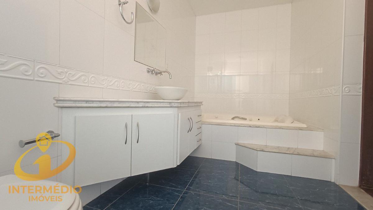 Casa, Álvaro Camargos, 4 Quartos, 4 Vagas, 1 Suíte