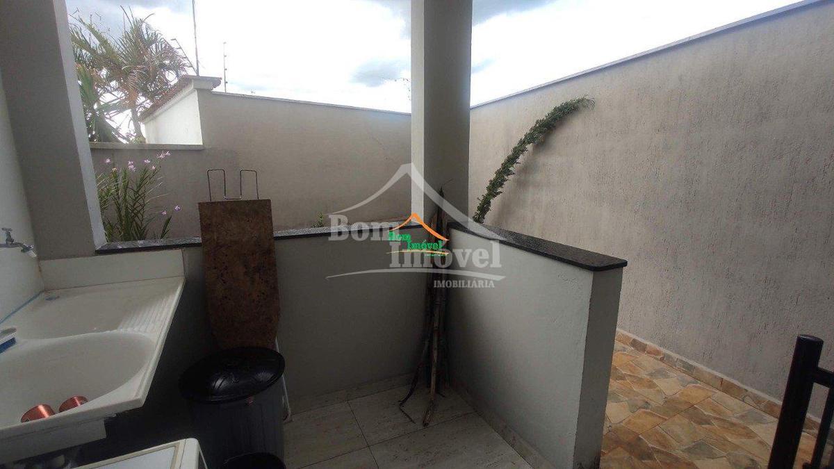 Casa, Centro, 2 Quartos, 2 Vagas, 1 Suíte