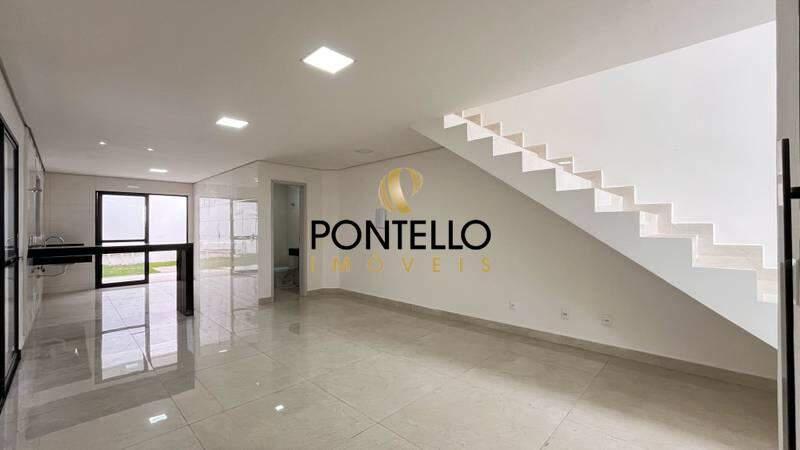 Casa, Santa Branca, 3 Quartos, 2 Vagas, 1 Suíte