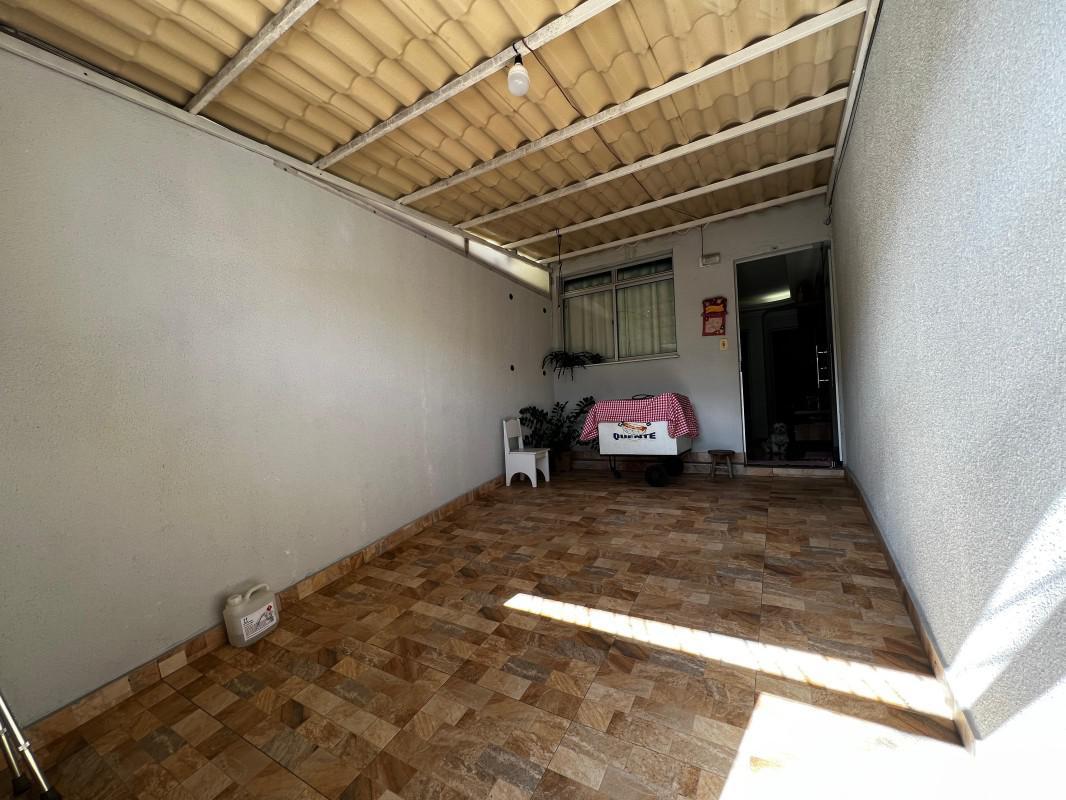 Casa, Solar do Barreiro, 2 Quartos, 1 Vaga