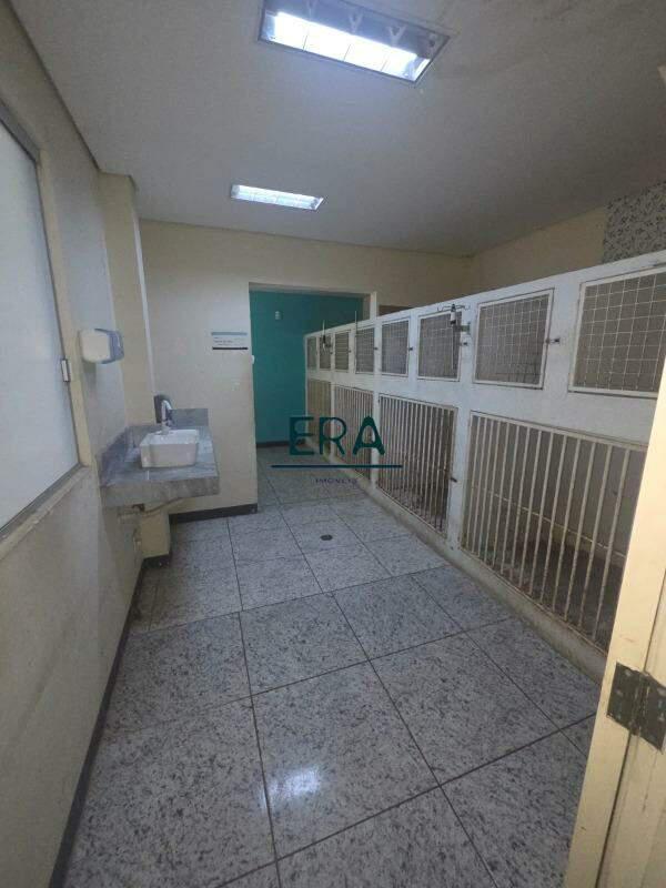 Andar, Centro, 0 Quarto, 10 Vagas