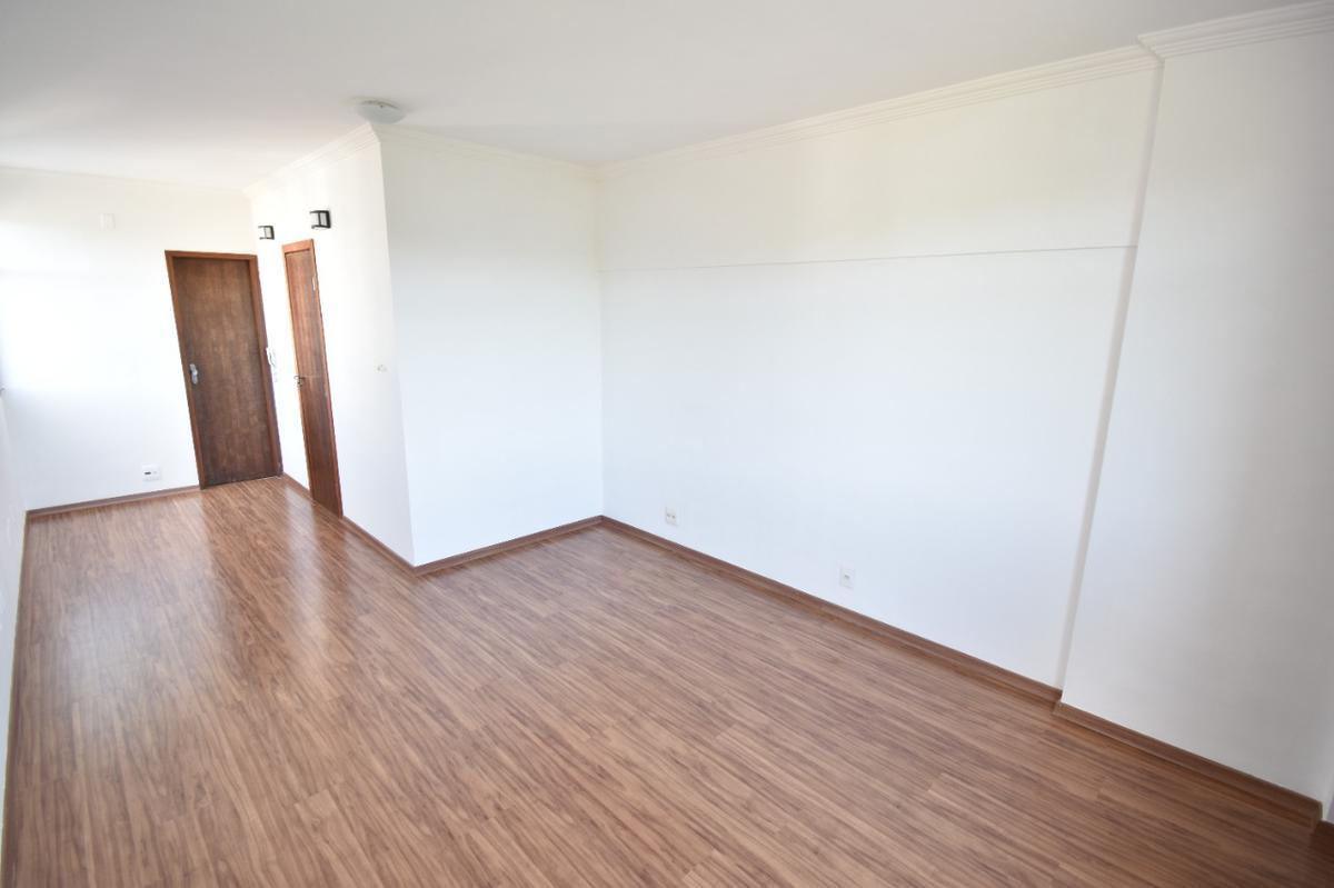 Sala, São José, 0 Quarto, 0 Vaga