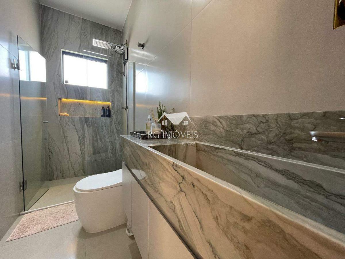 Casa, Santa Helena (barreiro), 3 Quartos, 2 Vagas, 1 Suíte