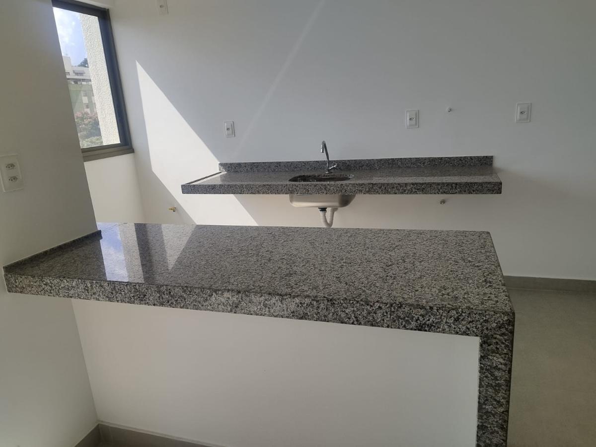 Apartamento, Sagrada Família, 2 Quartos, 2 Vagas, 1 Suíte