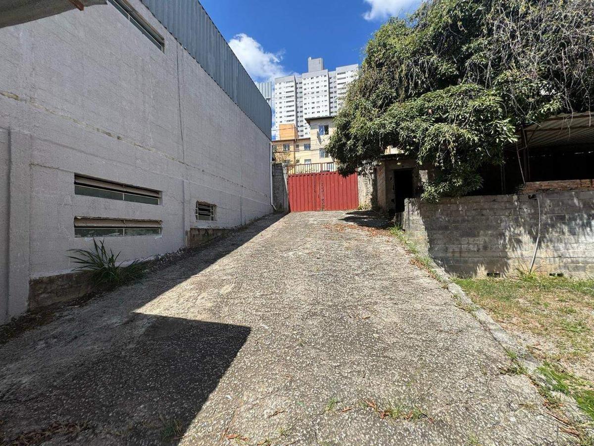 Galpão, Betânia, 1 Quarto, 40 Vagas