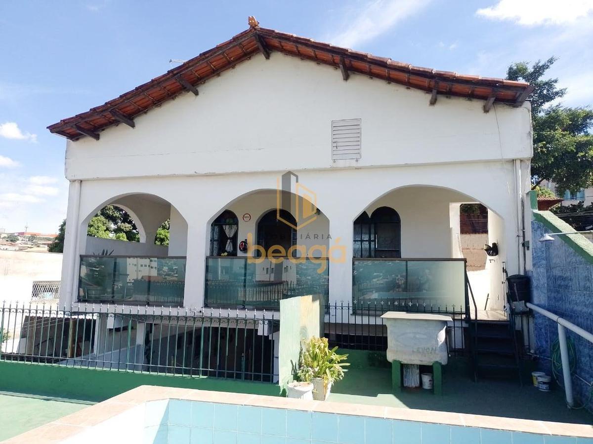 Casa, Coqueiros, 3 Quartos, 2 Vagas, 1 Suíte