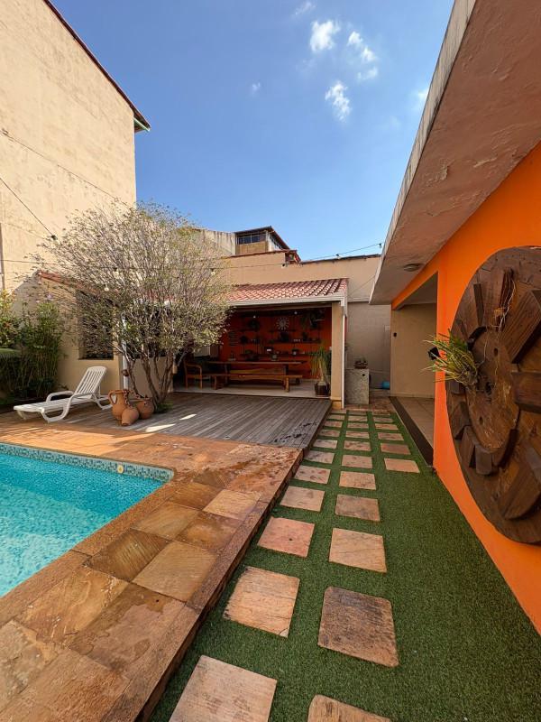 Casa, Barreiro, 3 Quartos, 2 Vagas, 1 Suíte