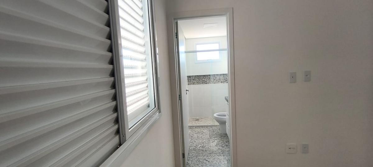 Apartamento, Esplanada, 2 Quartos, 1 Vaga, 1 Suíte