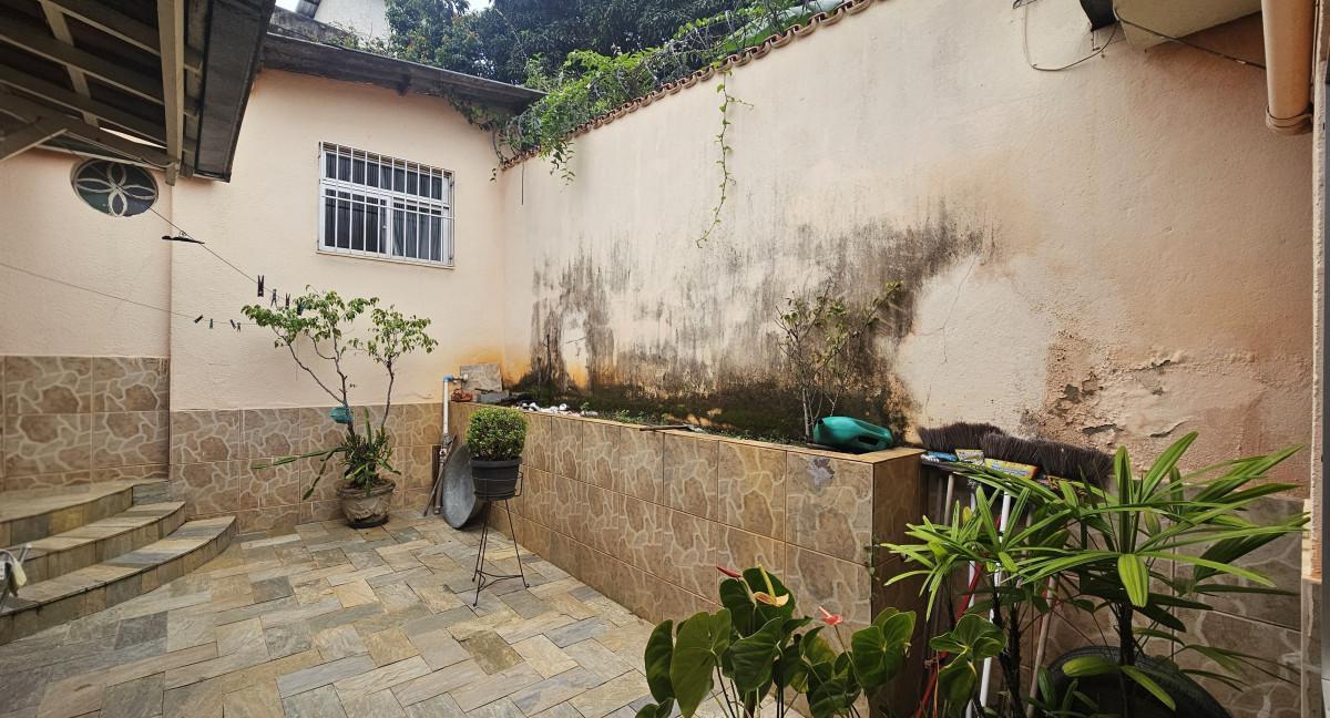 Casa, João Pinheiro, 3 Quartos, 2 Vagas, 1 Suíte