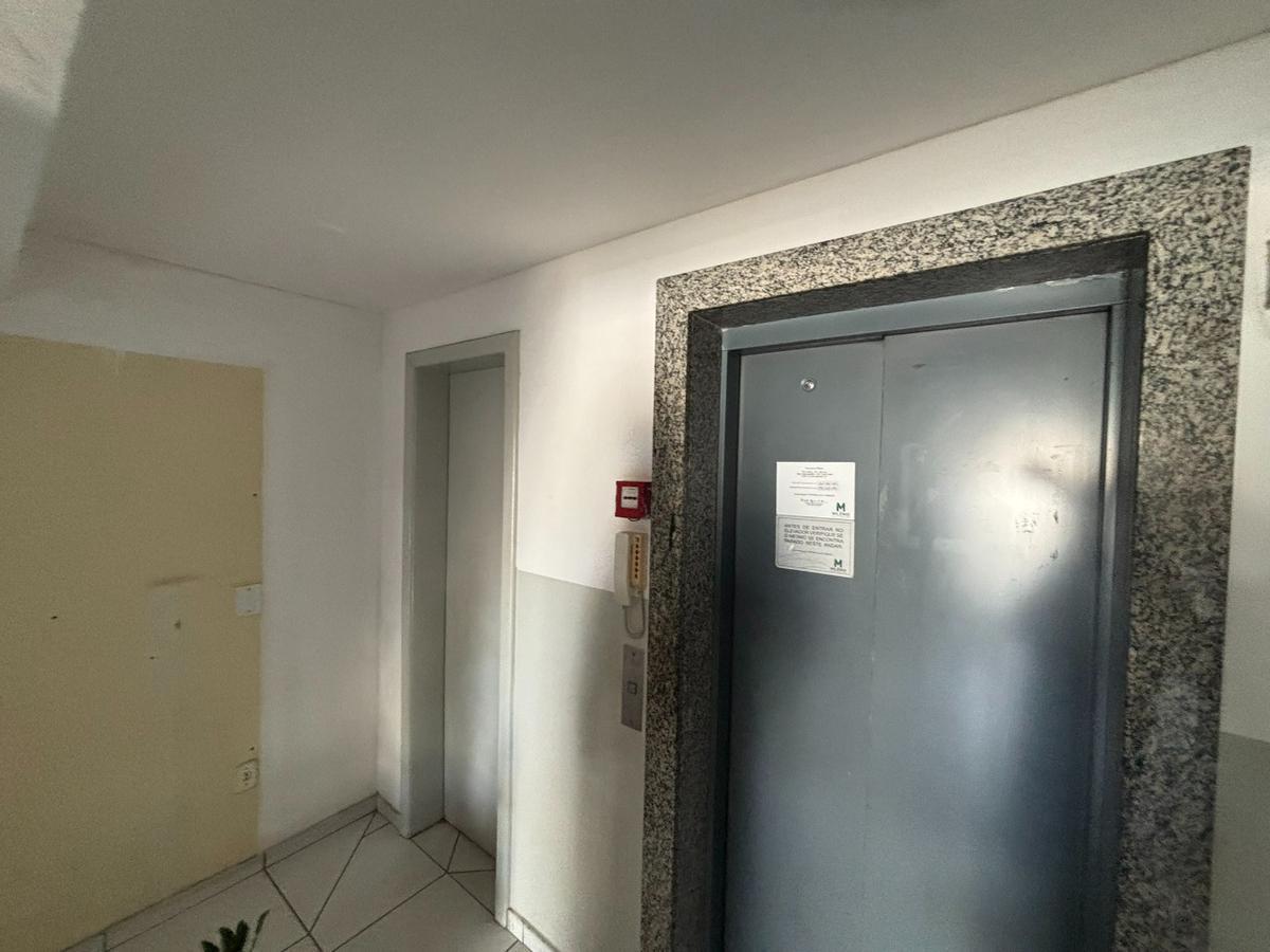 Sala, Venda Nova, 0 Quarto, 0 Vaga
