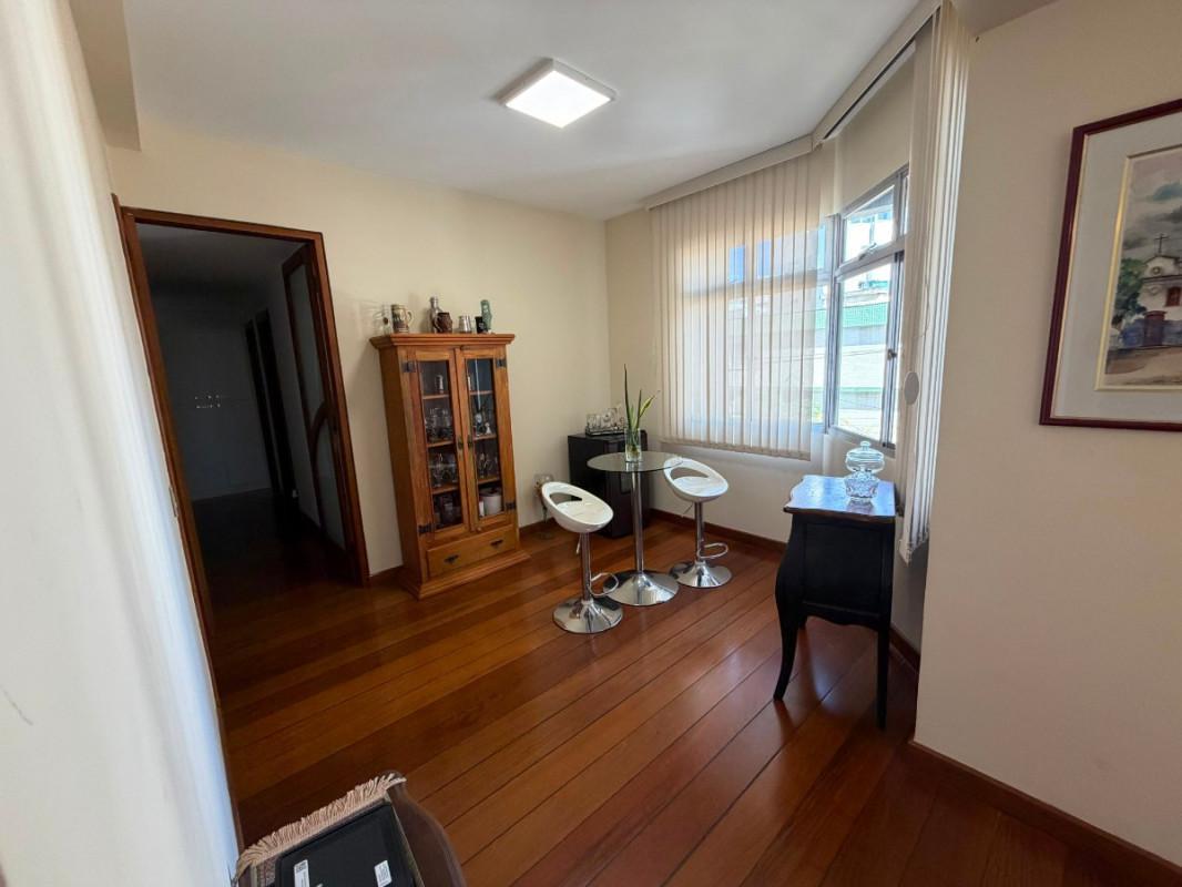 Apartamento, Cruzeiro, 4 Quartos, 2 Vagas, 1 Suíte