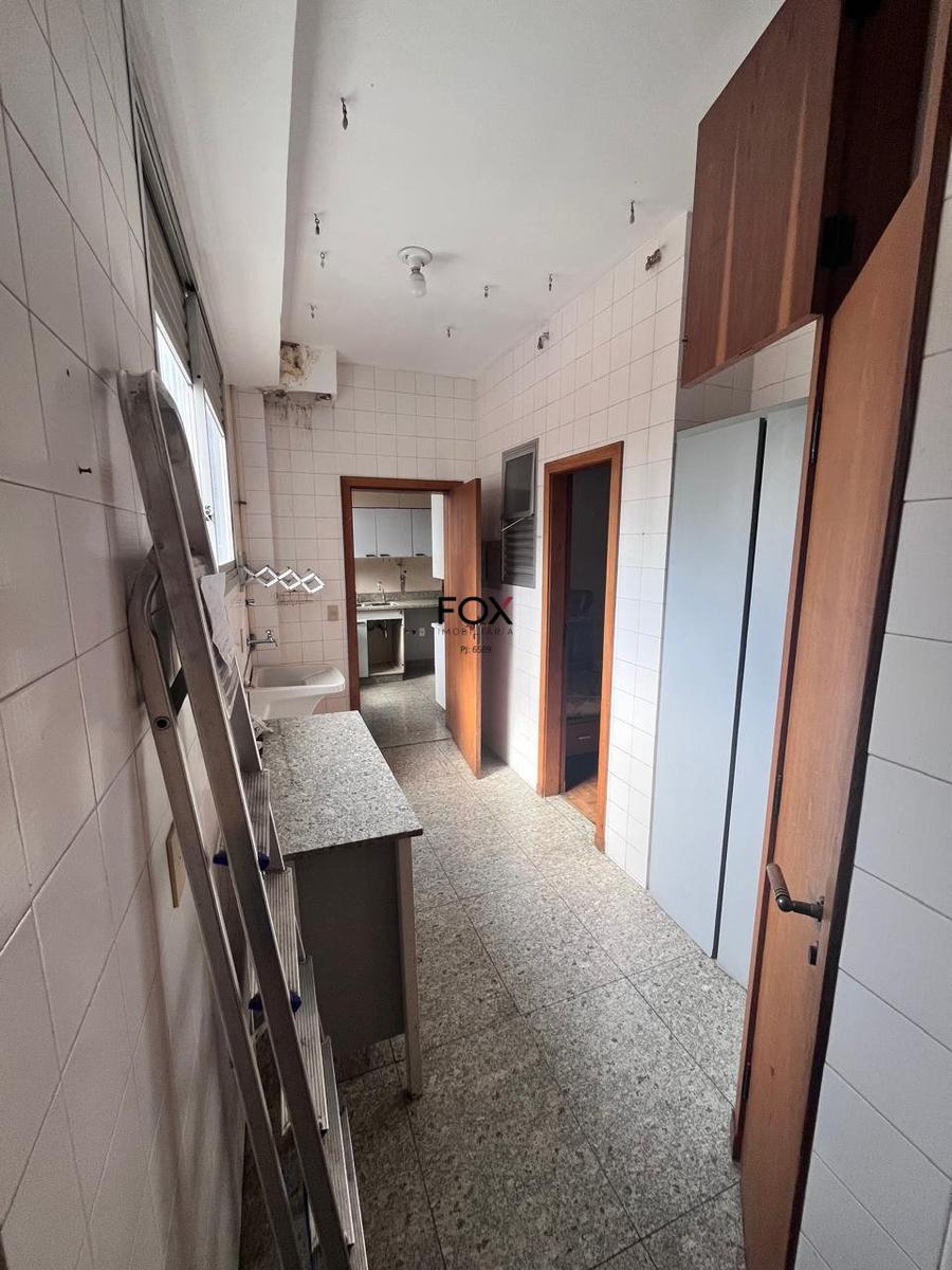 Apartamento, Funcionários, 4 Quartos, 2 Vagas, 1 Suíte