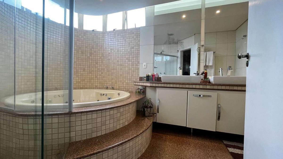 Casa, Paquetá, 4 Quartos, 5 Vagas, 2 Suítes