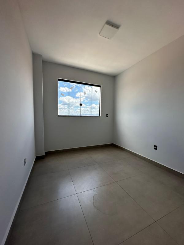 Casa, Jardim Casa Branca, 3 Quartos, 2 Vagas, 1 Suíte