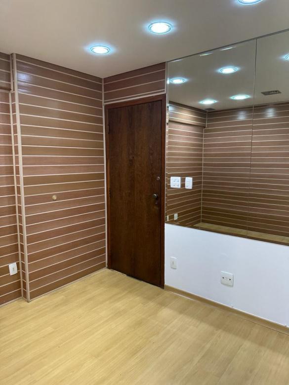 Sala, Funcionários, 1 Vaga