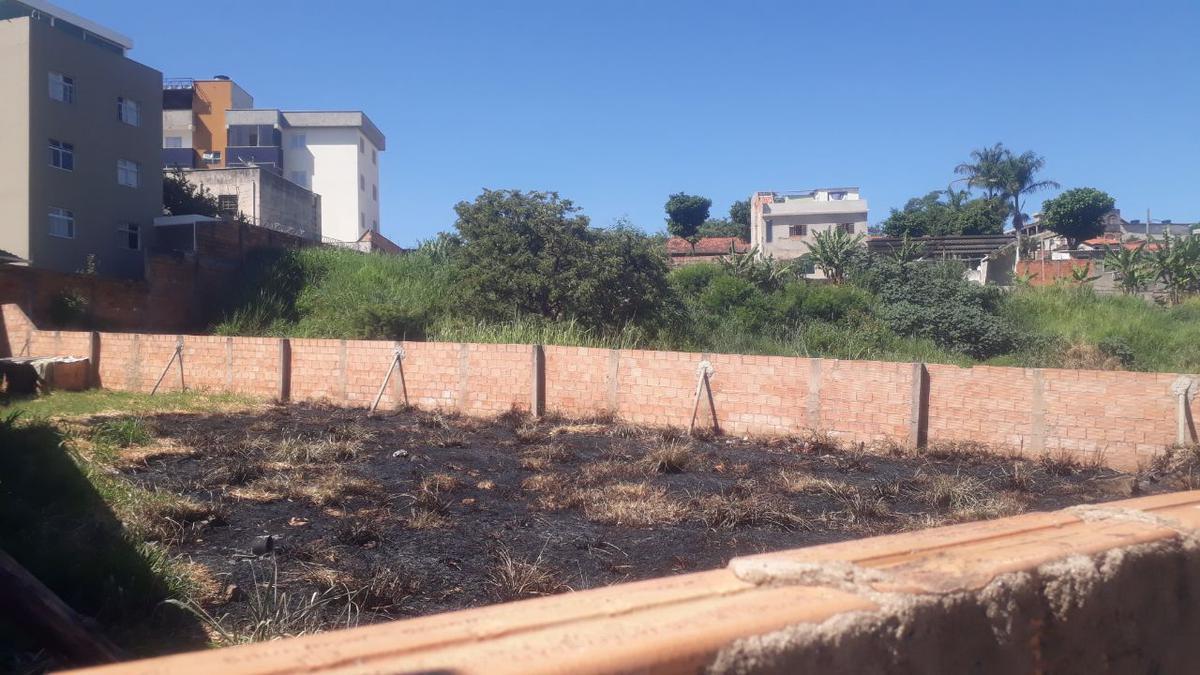 Lote, Heliópolis, 0 Quarto, 0 Vaga