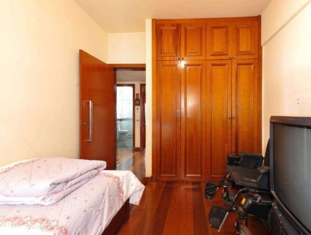 Apartamento, Funcionários, 4 Quartos, 2 Vagas, 1 Suíte