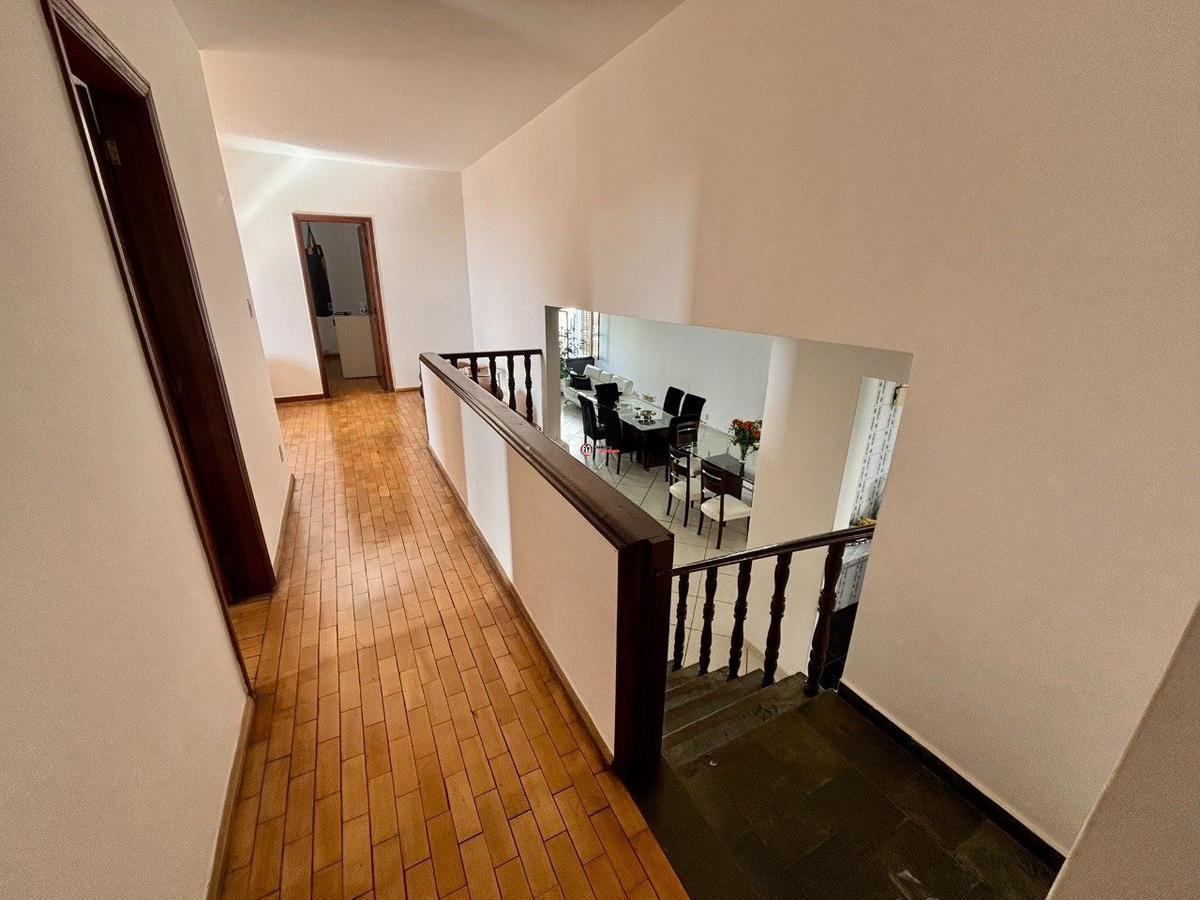 Casa, São José, 4 Quartos, 6 Vagas, 1 Suíte