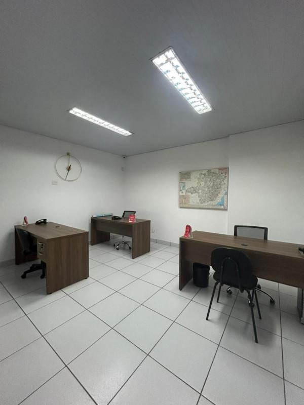Galpão, Engenho Nogueira, 5 Quartos, 10 Vagas