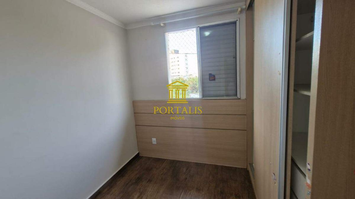 Casa, Cabral, 3 Quartos, 2 Vagas, 1 Suíte