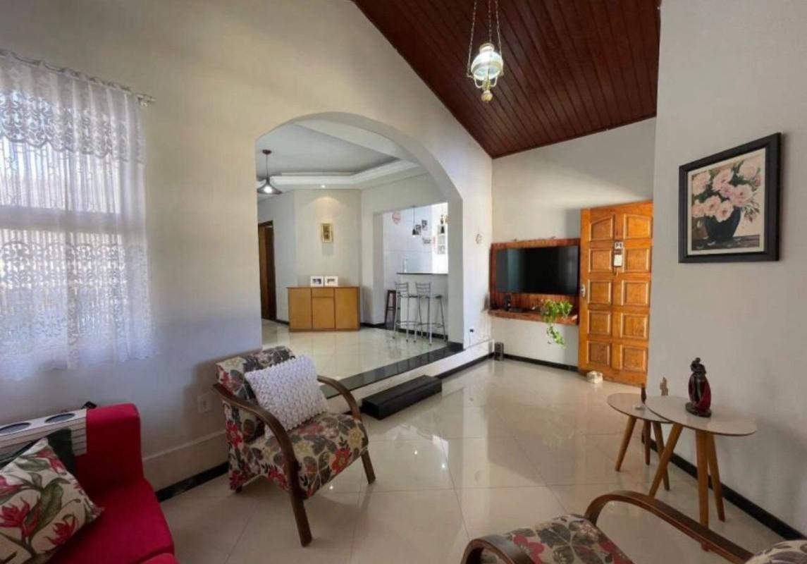 Casa, Planalto, 3 Quartos, 3 Vagas, 1 Suíte