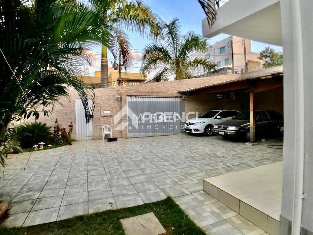 Casa, Cabral, 5 Quartos, 0 Vaga, 1 Suíte