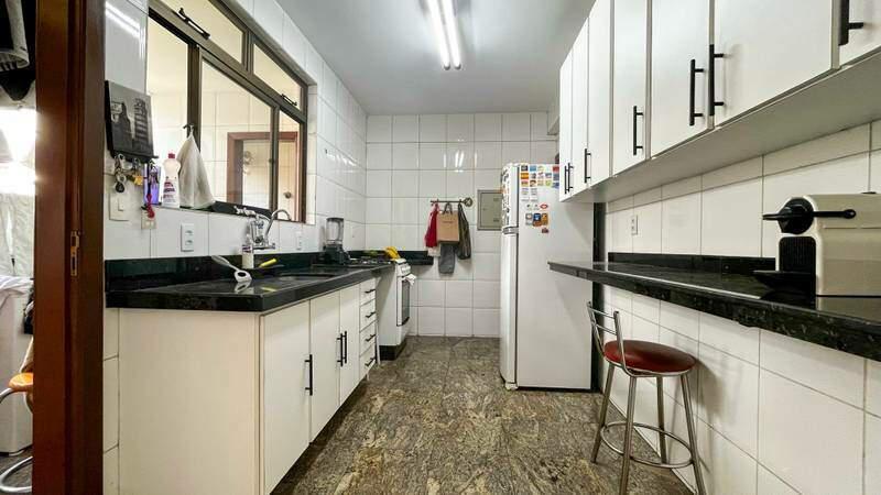 Apartamento, Luxemburgo, 4 Quartos, 3 Vagas, 1 Suíte