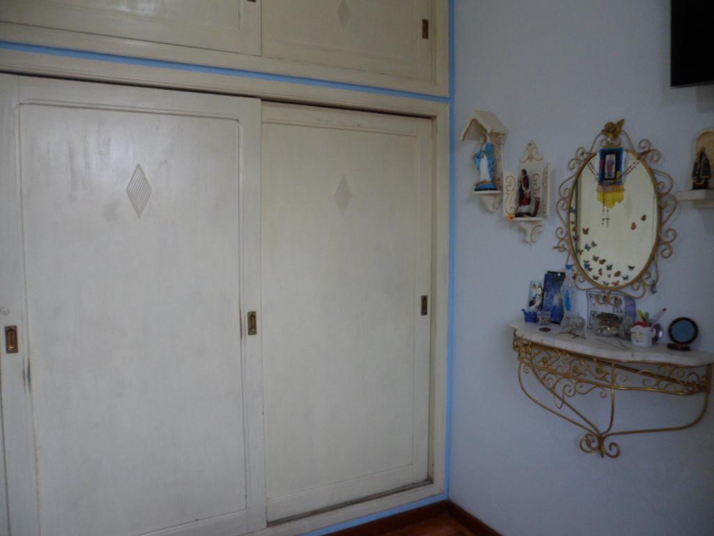 Casa, Barroca, 5 Quartos, 2 Vagas, 1 Suíte