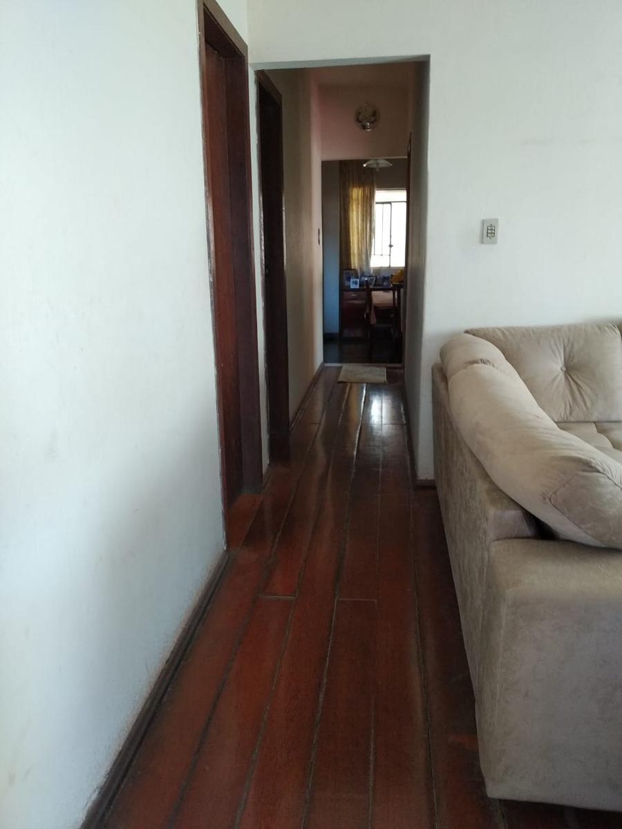 Casa, Betânia, 8 Quartos, 2 Vagas, 1 Suíte