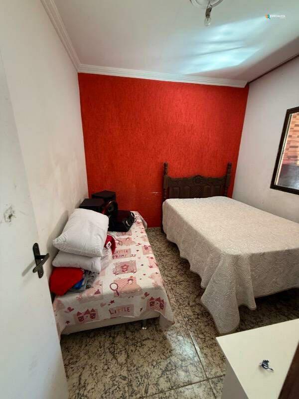 Casa, Monte Carlo, 5 Quartos, 2 Vagas, 1 Suíte