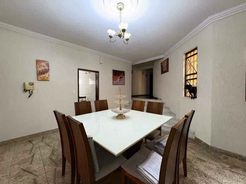 Casa, Dona Clara, 3 Quartos, 4 Vagas, 1 Suíte