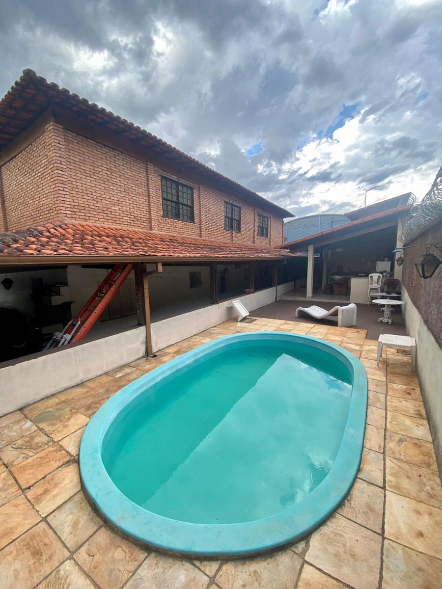 Casa, Pampulha, 10 Quartos, 15 Vagas, 1 Suíte