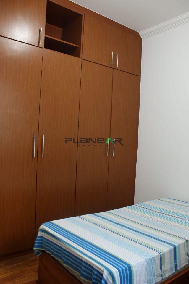 Casa, Santa Cruz Industrial, 3 Quartos, 8 Vagas, 2 Suítes