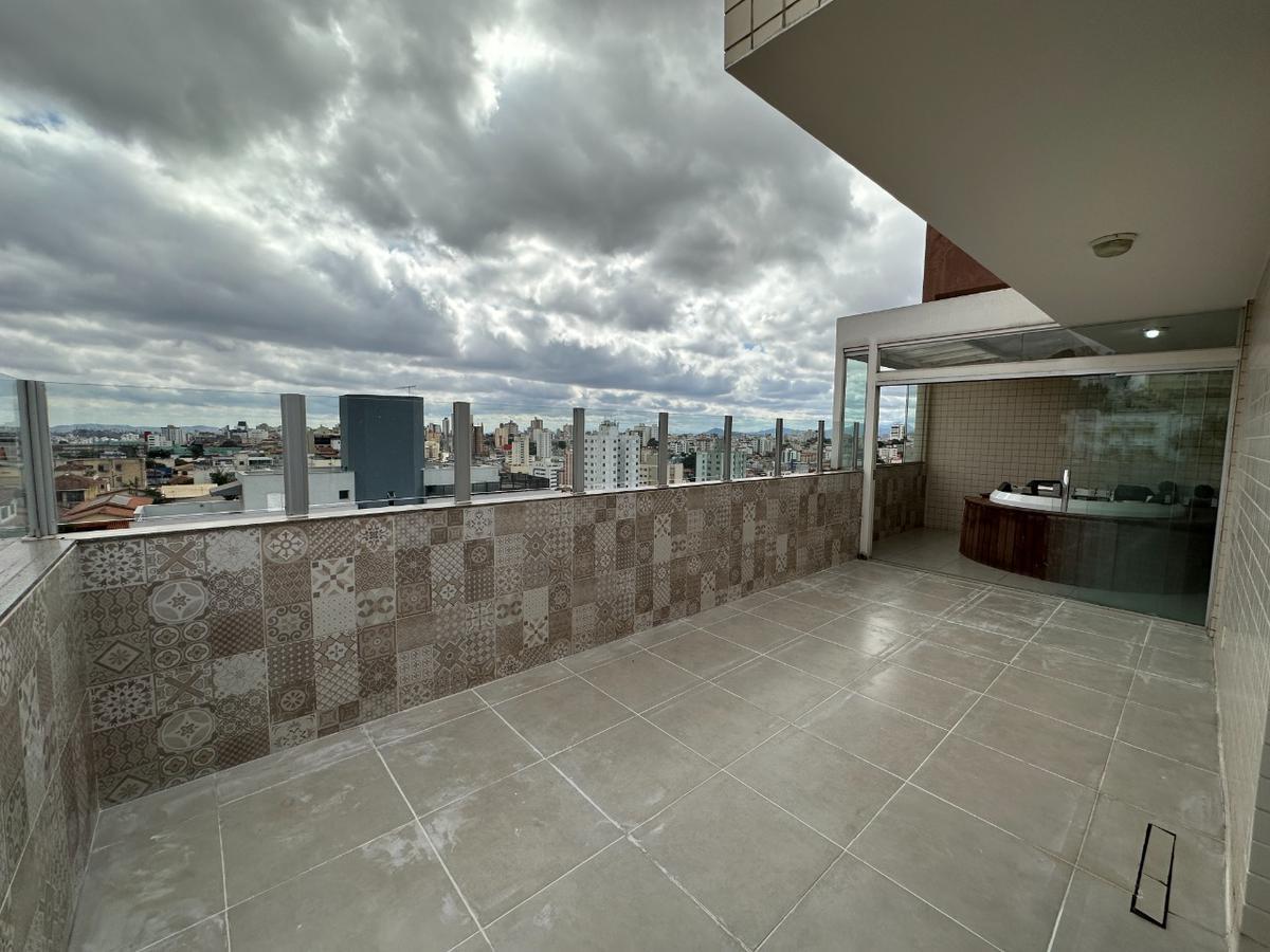 Cobertura, Floresta, 4 Quartos, 3 Vagas, 1 Suíte