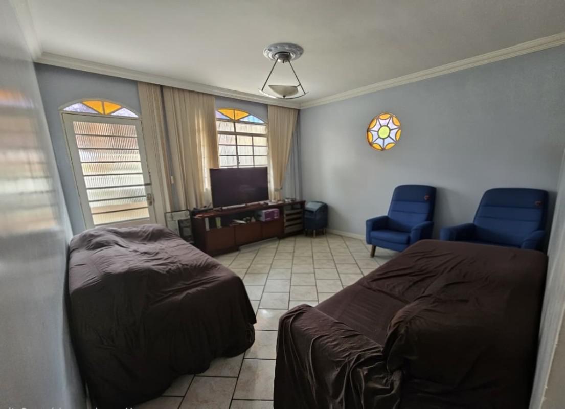 Casa, Novo das Indústrias (barreiro), 3 Quartos, 6 Vagas, 1 Suíte