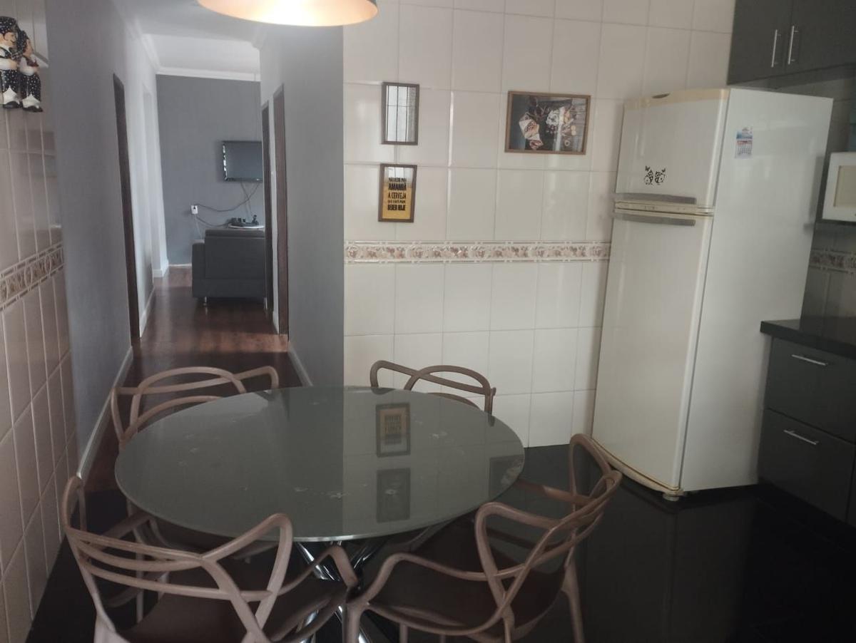 Casa, Santa Cruz, 3 Quartos, 7 Vagas, 1 Suíte