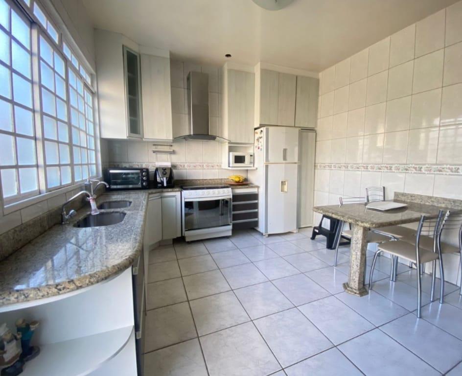 Casa, Serrano, 4 Quartos, 4 Vagas, 2 Suítes