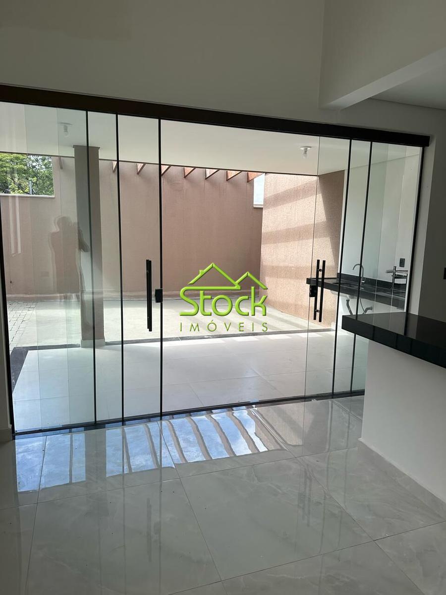 Casa, Lundcea, 3 Quartos, 3 Vagas, 1 Suíte